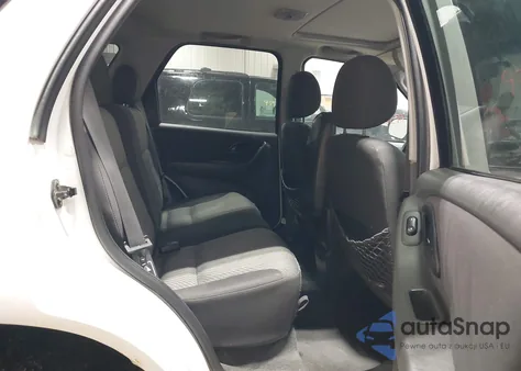 2004 Ford Escape Xlt из США, поврежденный, VIN 1FMYU93144KA46064